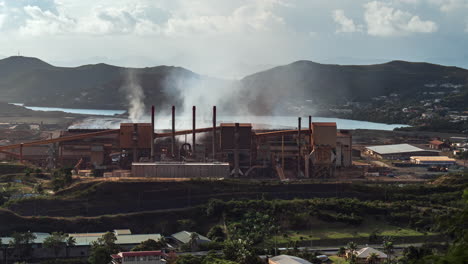 La-Contaminación-De-La-Fábrica-Sln-Contamina-El-Aire-De-Noumea,-Nueva-Caledonia