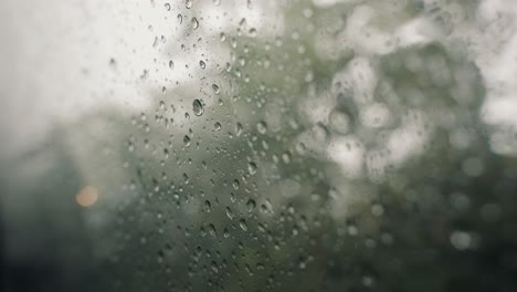 Regentropfen-Auf-Dem-Fensterglas