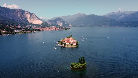 Aerial-shot-at-Lago-Maggiore-in-Italy-with-mountains-in-the-back
