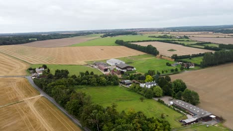 Luftbild-über-Ländlichem-Anwesen-Zwischen-Wingham-Und-Aylesham