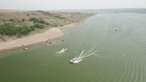 Speed-Boats-And-Jetski-At-Lake-Diefenbaker-In-Saskatchewan-Landing,-Canada
