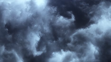 Tormenta-De-4k-En-Nubes-Cumulonimbus-Oscuras