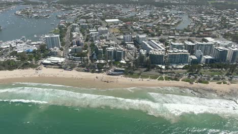 Aerial-View-Of-Mooloolaba-Beach-With-Rocky-Coast-At-Sunrise-In-Sunshine-Coast,-QLD,-Australia