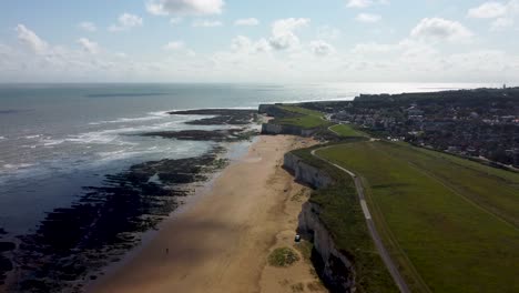 Aerial-Along-Botany-Bay-Beach-And-Prince's-Walk-Path-In-Margate