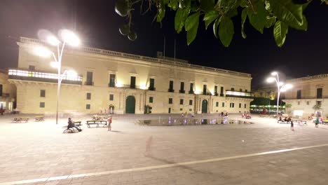 Malta,-Valletta,-superb-timelapse-video-from-St-George's-Square-at-night