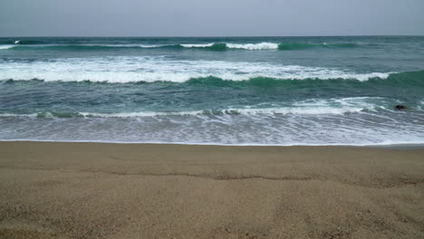 Pacific-Ocean-Waves-Crashing-on-the-Beach-of-San-Bartolo,-Lima,-Peru