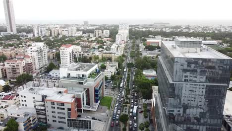 view-of-drone-ascending-with-view-of-city-traffic-from-main-avenue-nuñez-de-caceres-santo-domingo