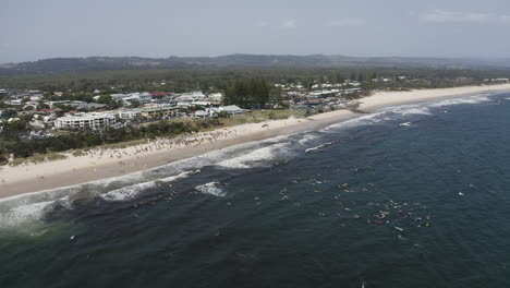 4K-Luftaufnahme-Der-Surfstadt-Byron-Bay-In-Australien