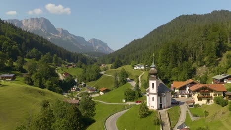 Hermosa-Vista-Aérea-De-La-Iglesia-De-Maria-Gern-En-La-Alta-Baviera,-Alemania