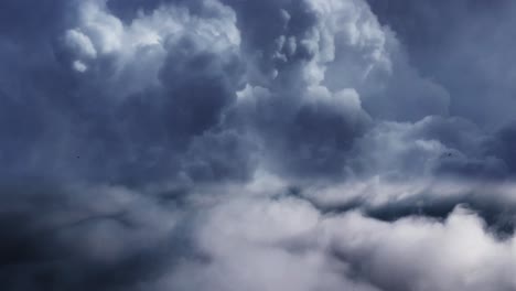 Ein-Gewitter-Fegte-über-Den-Himmel,-Und-Cumulonimbus-Wolken-Bewegten-Sich