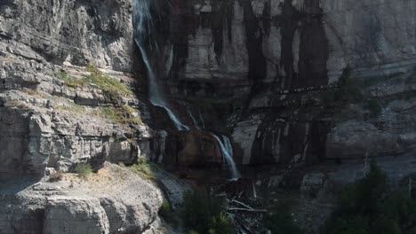 INCREDIBLE-AERIAL-SHOOT-ASCENDING-AND-CAPTURING-SOME-HIKERS-AT-THE-TOP-OF-THE-BRIDAL-VEIL-FALLS-IN-PROVO-UTAH