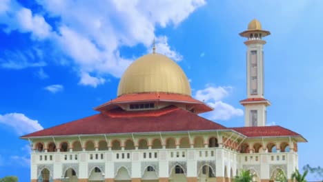 Stunning-timelapse-of-beautiful-Darul-Quran-Mosque