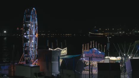 Ferris-wheel-and-amusements-on-Philadelphia's-Penn's-Landing