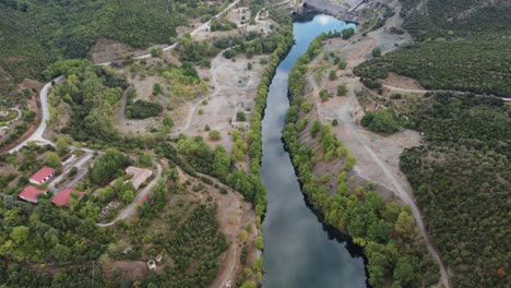 Epische-Ansicht-Des-Flusses-Haliacmon-Aliakmonas-In-Nordgriechenland-Mazedonien