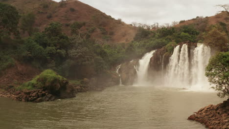 Flying-over-a-waterfall-in-kwanza-sul,-binga,-Angola-on-the-African-continent-3