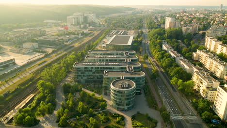 Pommerscher-Wissenschafts--Und-Technologiepark-Gdynia---Airrail-Blick-Auf-Den-Sonnenuntergang