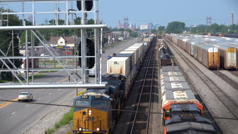 Buffalo,-New-York---August-28,-2021:-Trains-sitting-in-the-rail-yard-switching-station-in-Buffalo,-New-York