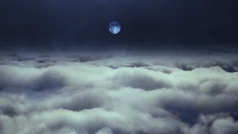 Pov-Wolkendecke-Mit-Mond-Bei-Nacht