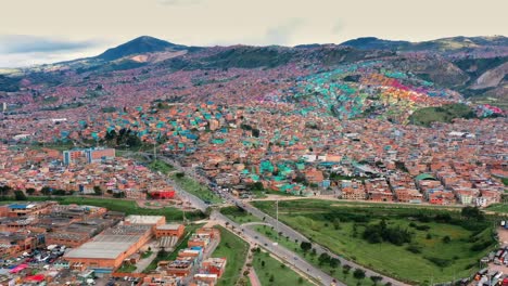 Luftaufnahme-Von-Bogota-Santamaria-Mit-Den-Anden-Im-Hintergrund-An-Einem-Sonnigen-Tag