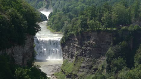 The-Middle-Falls-in-the-Letchworth-State-Park-in-the-green-of-summer
