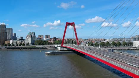 Frachtschiff-Antenne-Willemsbrug-Rotterdam-Niederlande