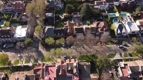 Aerial-tilt-down-over-residential-area-of-Vicente-Lopez,-Buenos-Aires