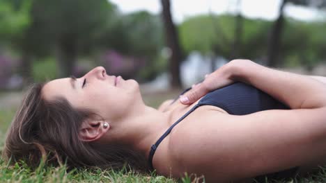 Pranayama-practice-Yoga-breathing-spiritually