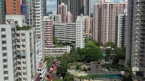 Distrito-De-Yuen-Long-En-Hong-Kong-Durante-El-Día-Con-Edificios-Residenciales