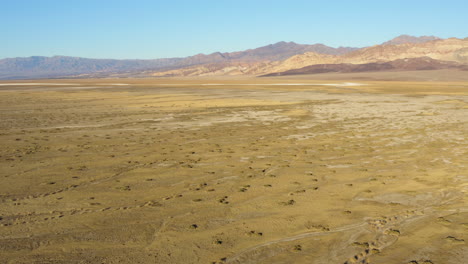 Aerial-view-over-rough,-rugged,-hot-and-dry-terrain-of-Death-valley-national-park