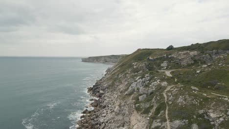 Luftbild-Von-Der-Küste-Der-Insel-Portland,-In-Dorset,-Großbritannien