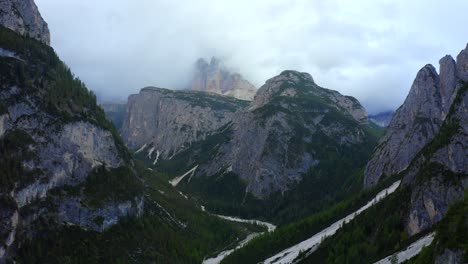 Dolomitas,-Parque-Nacional-De-Los-Tres-Picos,-Tirol-Del-Sur,-Italia,-Septiembre-De-2021