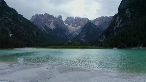 Dürrensee,-Dolomiten,-Nationalpark-Drei-Zinnen,-Südtirol,-Italien,-September