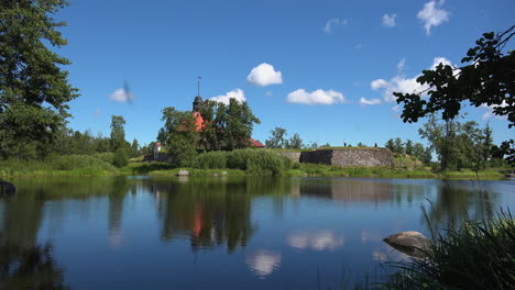 A-scenic-view-of-Korela-Fortress-Museum-with-the-beautiful-lake,-on-lands-that-have-changed-hands-many-times-over-the-centuries,-and-has-a-museum-charting-its-Russian,-Swedish,-and-Finnish-history