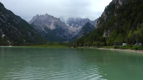 Lago-di-Landro,-Dolomites,-Three-Peak-National-Park,-South-Tyrol,-Italy,-September-2021