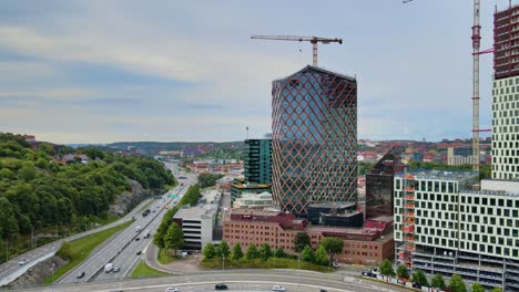 Construcción-De-Edificios-Modernos-De-Gran-Altura-Que-Pronto-Se-Levantarán-En-Garda-En-Gotemburgo,-Suecia