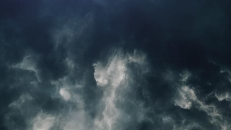 4k-Blitze-In-Kumulonimbuswolken,-Gewitter