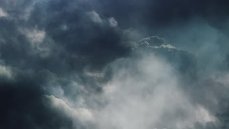 4k-Gewitter,-Das-Durch-Dunkle-Cumulonimbus-Wolken-Fliegt