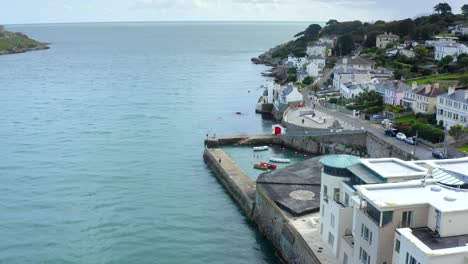 Coliemore-Harbour,-Dalkey,-Dublin,-Irland,-September-2021