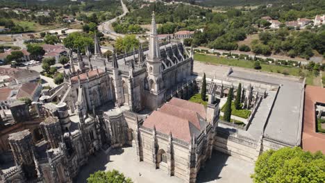 Mosteiro-da-Batalha,-Gothic-and-Manueline-architecture-landmark-in-Portugal