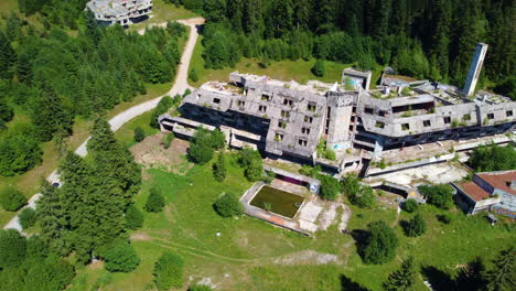 Hotel-Igman---Sede-Abandonada-De-Los-Juegos-Olímpicos-De-1984-En-Sarajevo,-Bosnia-Y-Herzegovina