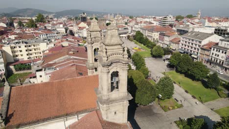 Spectacular-baroque-architectural-style,-Congregados-Basilica-located-in-the-central-Braga-city