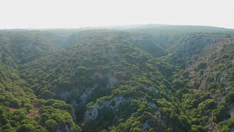 Drone-shot-of-mountainous-landscape-horizon-in-Kythira,-Greece