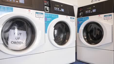 Außer-Betrieb-Waschsalon-Waschsalon-Waschmaschine