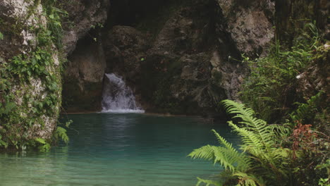 Small-secret-cave-waterfall-in-Balneario-Mata-de-Maiz-in-the-Dominican-Republic--Wide