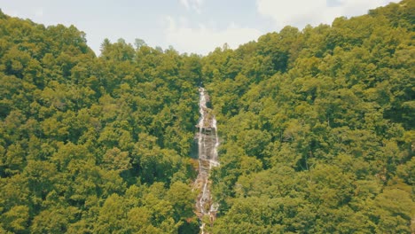 Gorgeous-drone-footage-of-Amicalola-Falls,-the-largest-waterfall-in-all-of-Georgia,-tucked-away-on-the-side-of-a-large-mountain