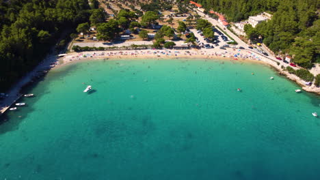 Scenic-View-Of-Beach-At-Prapratno-In-Pelješac-Peninsula,-Croatia-During-Summer---aerial-drone-shot