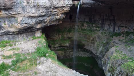 Balaa-Gorge-Sinkhole,-Baatara-Gorge-Waterfall-In-Tannourine,-Batroun,-Lebanon