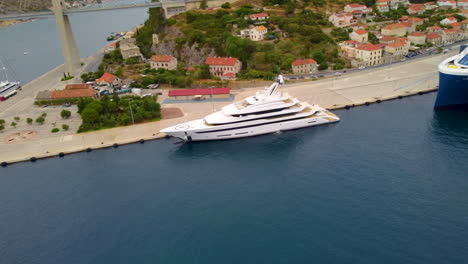 Superyacht-Anchored-At-Marina-With-Waterfront-Buildings-In-Dubrovnik,-Croatia