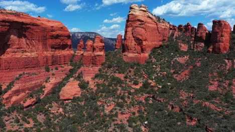 Red-Rock-Hills-and-Cliffs-of-Sedona,-Arizona-USA