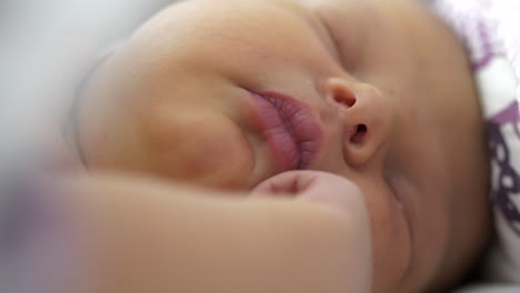 Portrait-of-beautiful-caucasian-newborn-sleeping